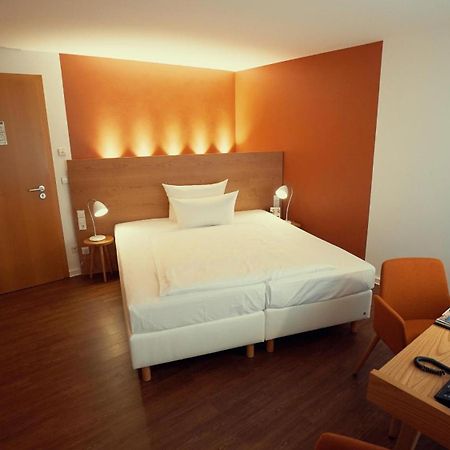 Hotel Adler Asperg ภายนอก รูปภาพ