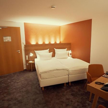Hotel Adler Asperg ภายนอก รูปภาพ