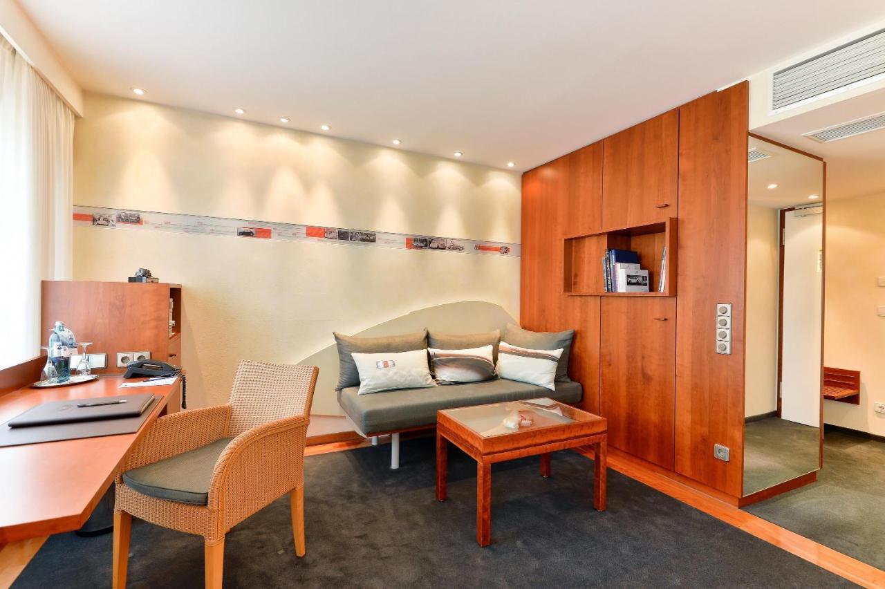 Hotel Adler Asperg ภายนอก รูปภาพ