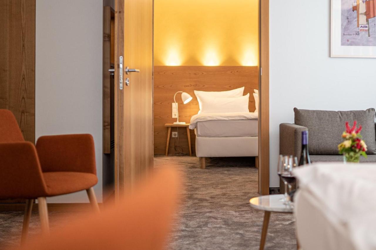 Hotel Adler Asperg ภายนอก รูปภาพ