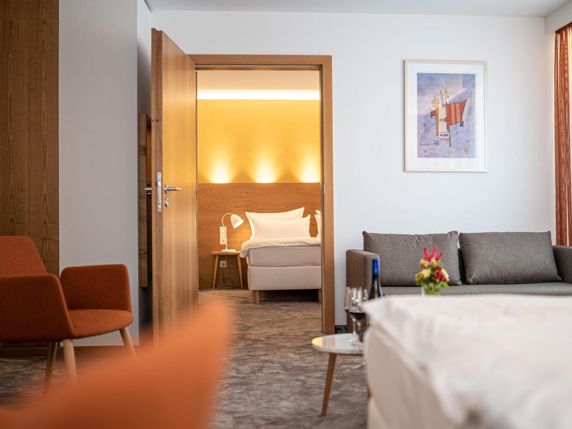 Hotel Adler Asperg ภายนอก รูปภาพ