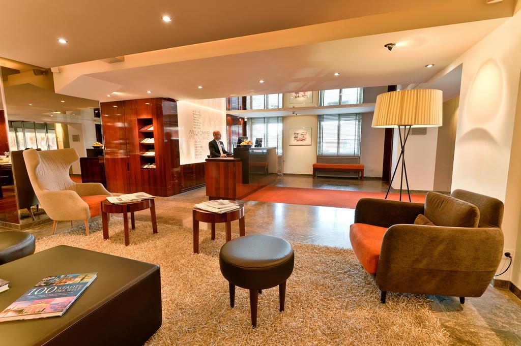 Hotel Adler Asperg ภายนอก รูปภาพ