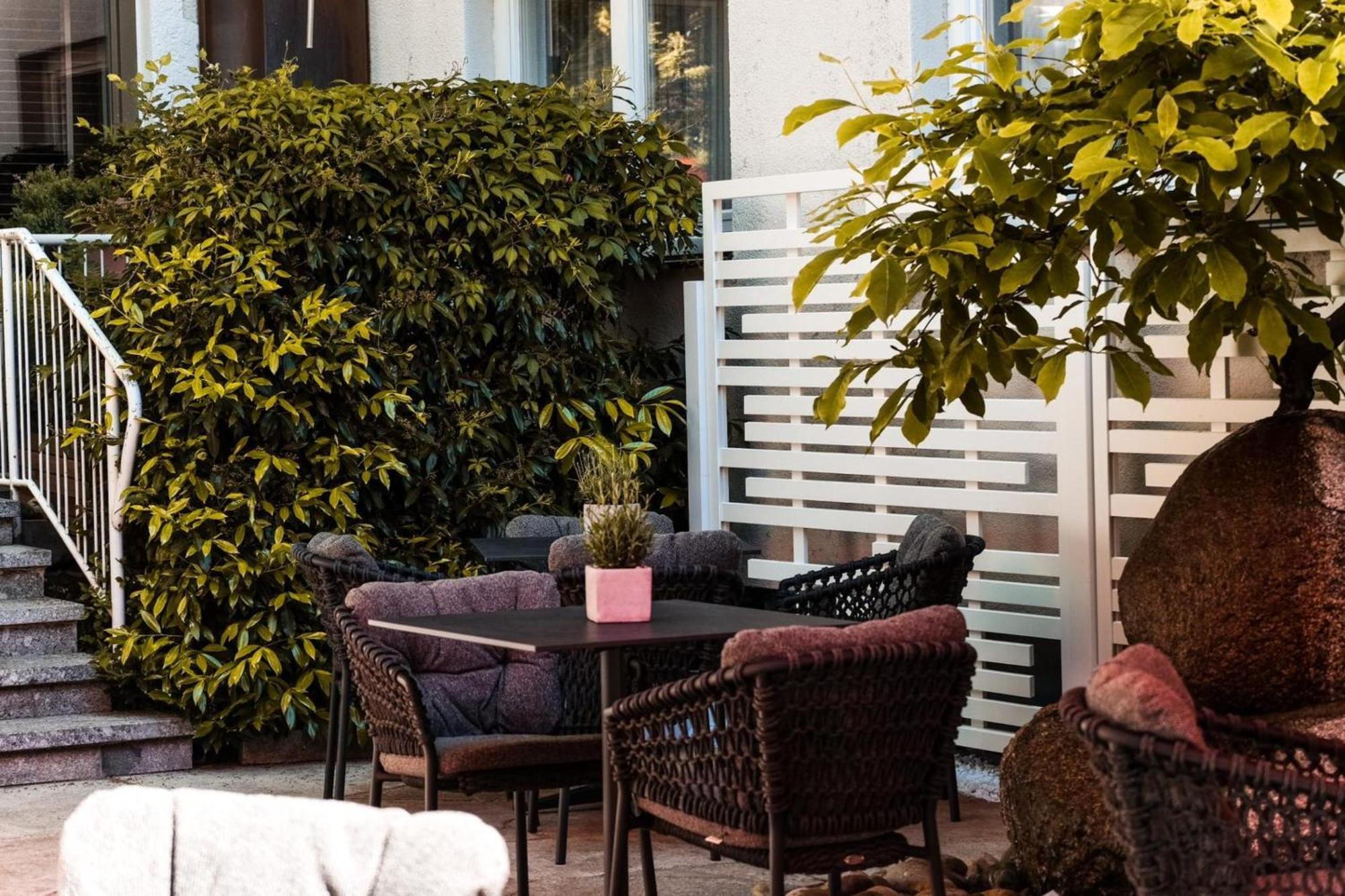 Hotel Adler Asperg ภายนอก รูปภาพ